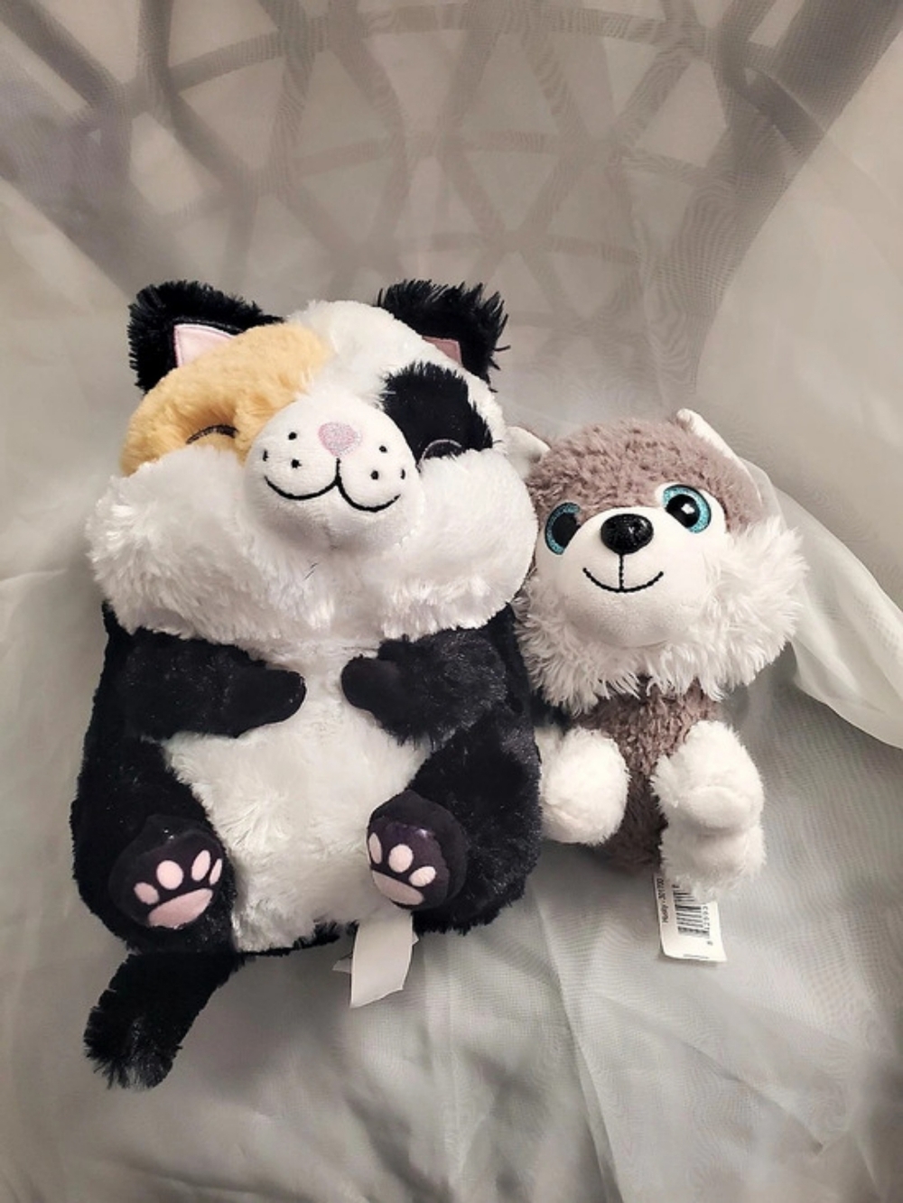 Way To Celebrate Small Sitting Husky Dog Plush White & Black